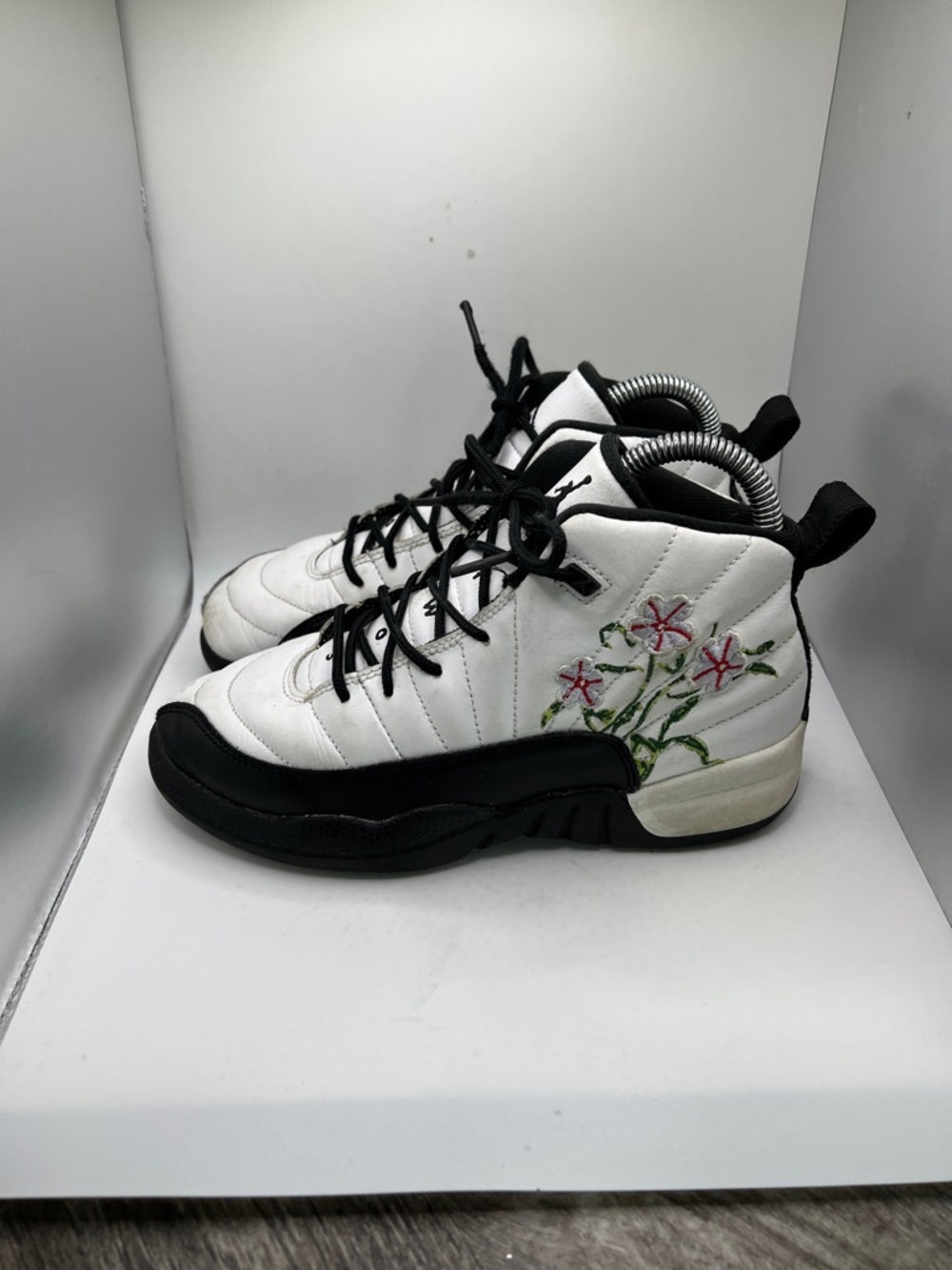 Youth Nike Air Jordan 12 Retro Sneakers Size 3Y